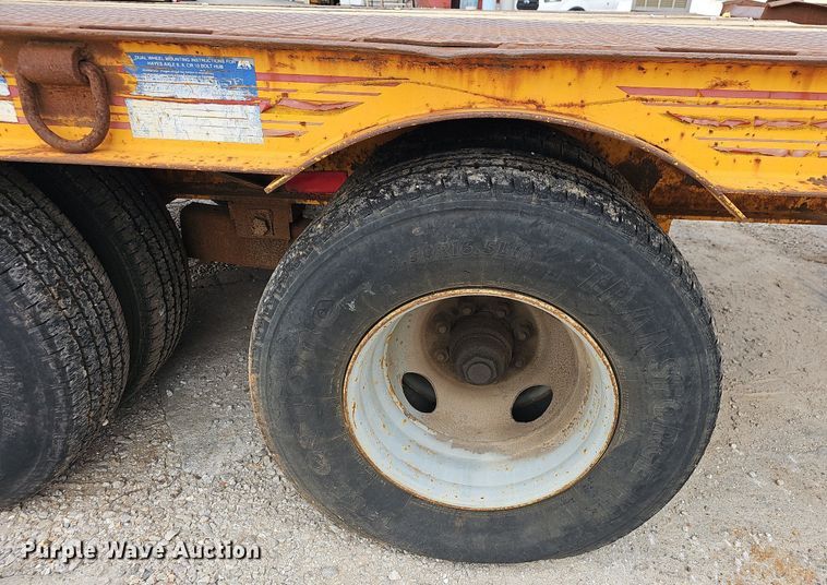 image for item NP9046 1995 CZ  equipment trailer