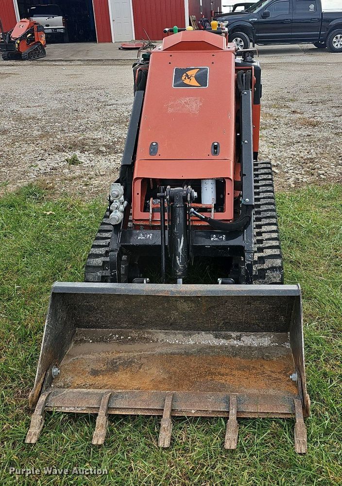image for item NP9047 2019 Ditch Witch SK1050  compact utility loader