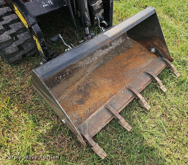 image for item NP9047 2019 Ditch Witch SK1050  compact utility loader