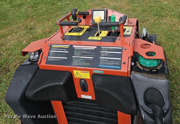 image for item NP9047 2019 Ditch Witch SK1050  compact utility loader