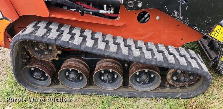 image for item NP9047 2019 Ditch Witch SK1050  compact utility loader