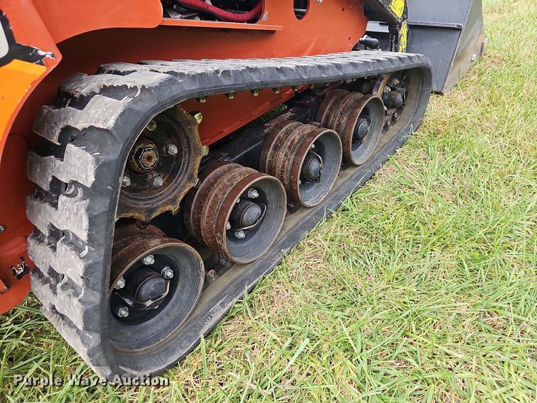 image for item NP9047 2019 Ditch Witch SK1050  compact utility loader