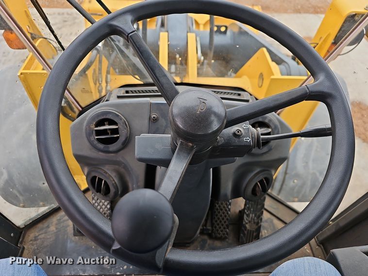 image for item NP9057 2012 John Deere 544K  wheel loader