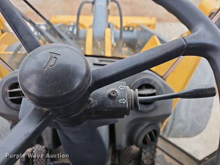 image for item NP9057 2012 John Deere 544K  wheel loader