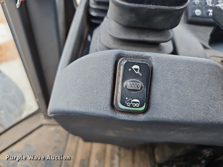 image for item NP9057 2012 John Deere 544K  wheel loader