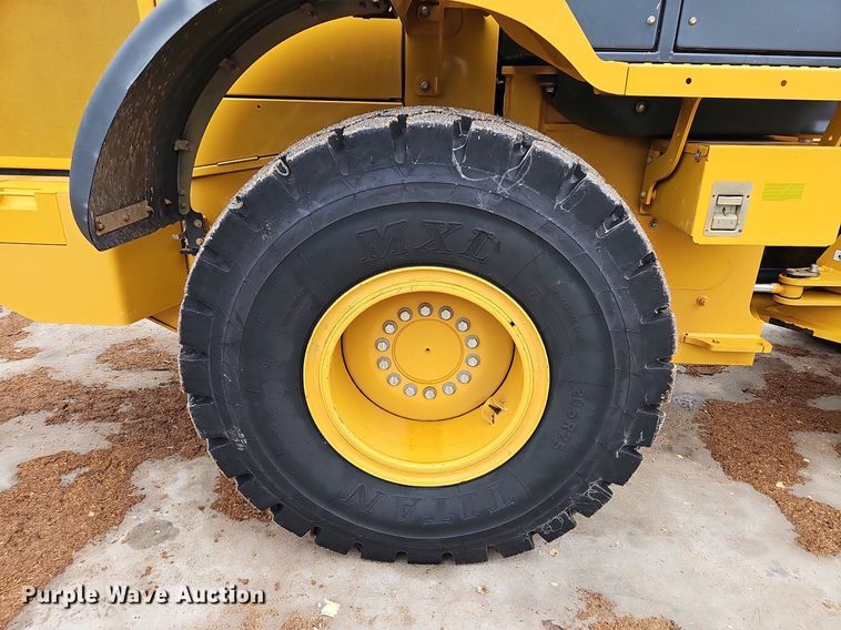 image for item NP9057 2012 John Deere 544K  wheel loader