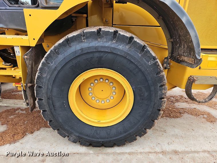 image for item NP9057 2012 John Deere 544K  wheel loader