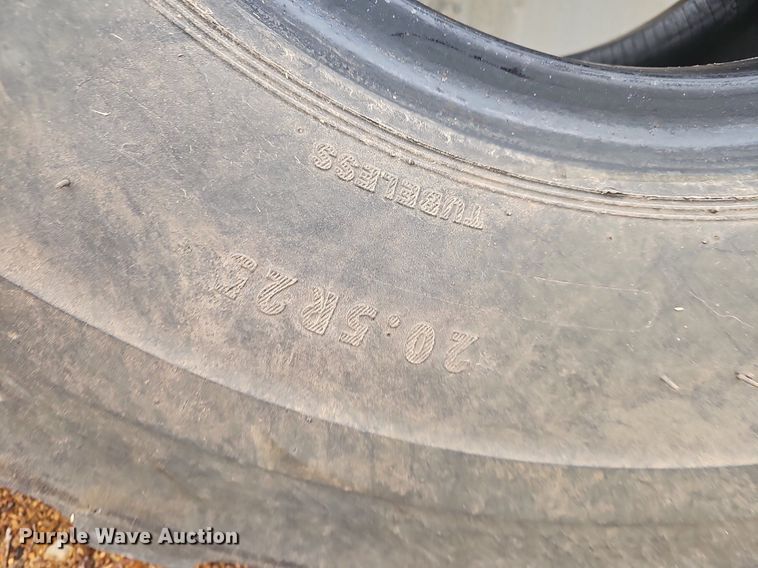 image for item NP9058 (4) Titan 20.5/R25 tires