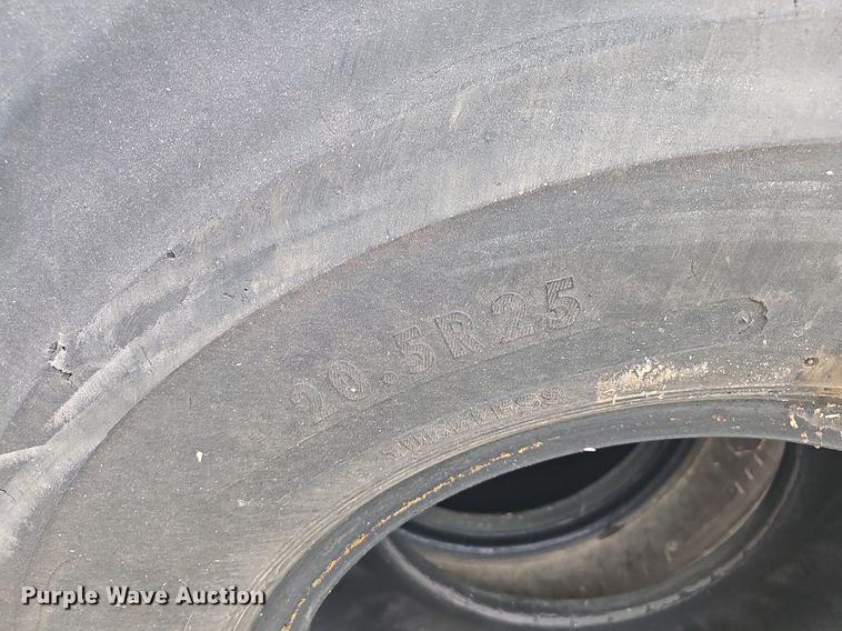 image for item NP9058 (4) Titan 20.5/R25 tires