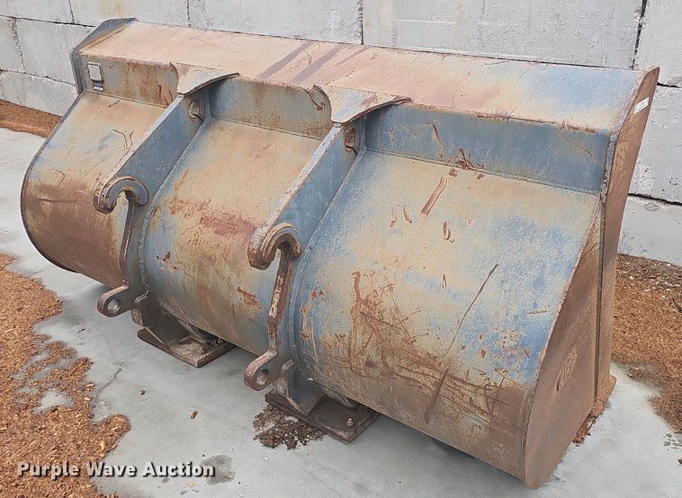 image for item NP9059 JRB 555L  102"W bucket