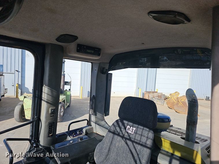 image for item NP9092 2007 Caterpillar 953C  track loader