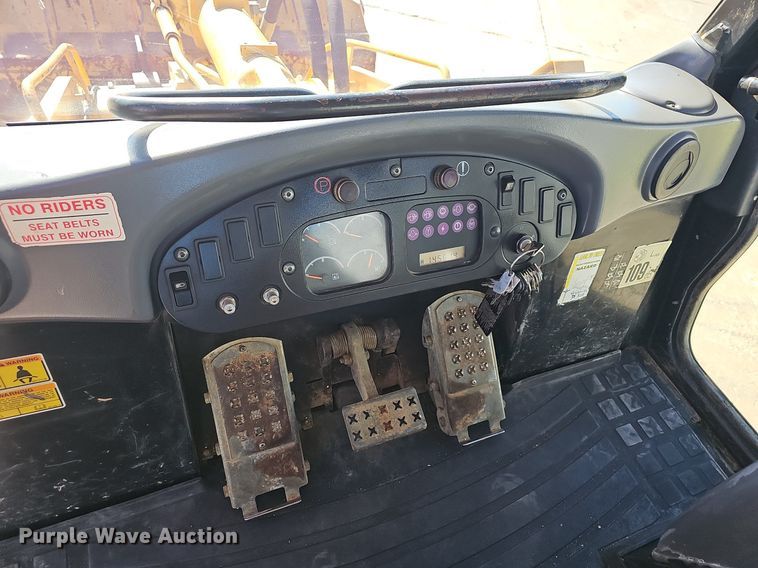 image for item NP9092 2007 Caterpillar 953C  track loader