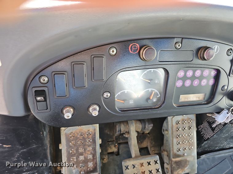 image for item NP9092 2007 Caterpillar 953C  track loader