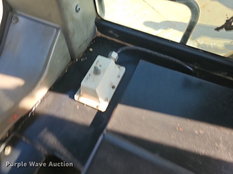 image for item NP9092 2007 Caterpillar 953C  track loader