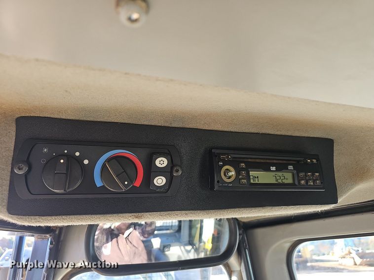 image for item NP9093 2012 Caterpillar D6T XW  dozer