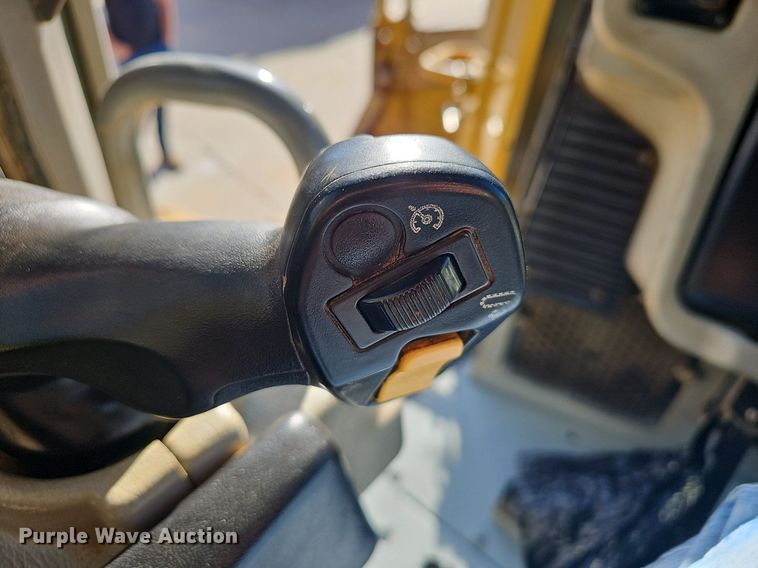 image for item NP9093 2012 Caterpillar D6T XW  dozer