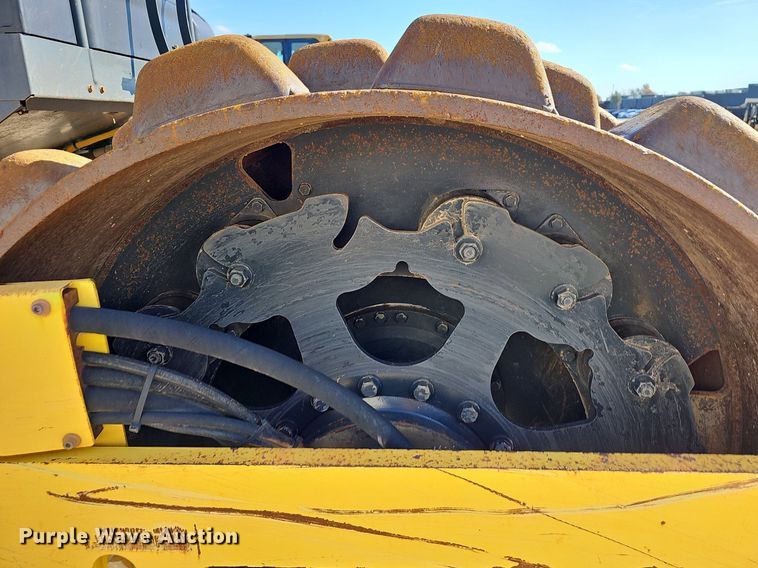 image for item NP9102 2012 Bomag BW213PDH-40  single drum vibratory roller