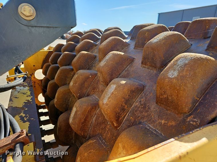 image for item NP9102 2012 Bomag BW213PDH-40  single drum vibratory roller