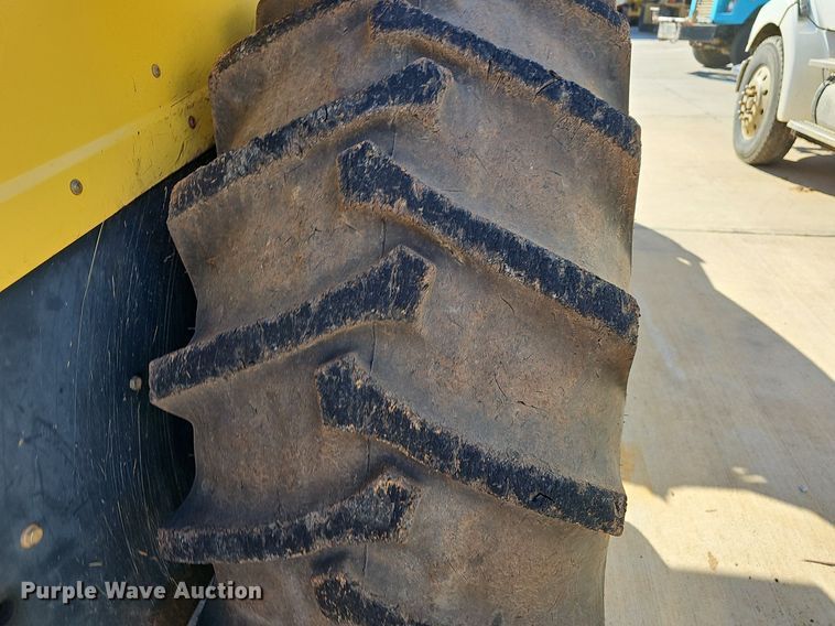 image for item NP9102 2012 Bomag BW213PDH-40  single drum vibratory roller