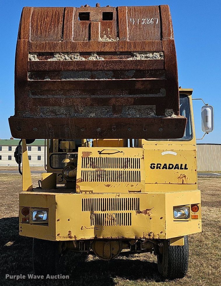 image for item NP9116 1997 Gradall G3WD  wheeled excavator