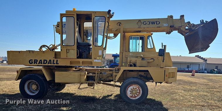 image for item NP9116 1997 Gradall G3WD  wheeled excavator