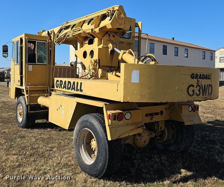 image for item NP9116 1997 Gradall G3WD  wheeled excavator