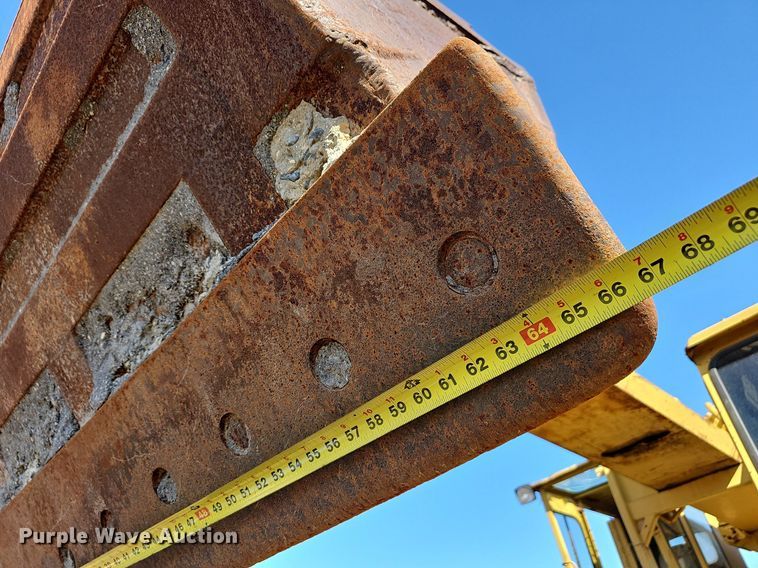 image for item NP9116 1997 Gradall G3WD  wheeled excavator