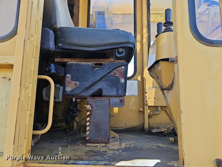 image for item NP9116 1997 Gradall G3WD  wheeled excavator
