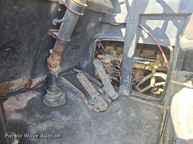 image for item NP9116 1997 Gradall G3WD  wheeled excavator