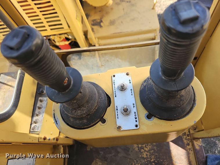 image for item NP9116 1997 Gradall G3WD  wheeled excavator