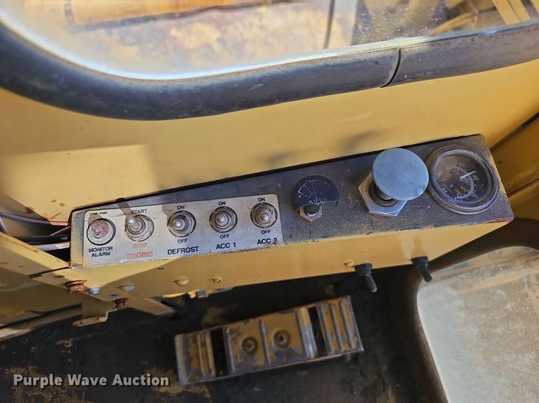 image for item NP9116 1997 Gradall G3WD  wheeled excavator