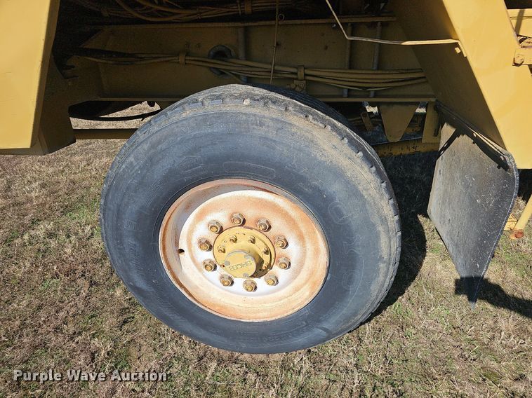 image for item NP9116 1997 Gradall G3WD  wheeled excavator