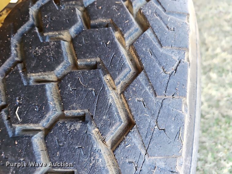 image for item NP9116 1997 Gradall G3WD  wheeled excavator