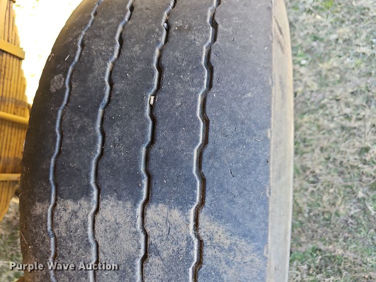 image for item NP9116 1997 Gradall G3WD  wheeled excavator