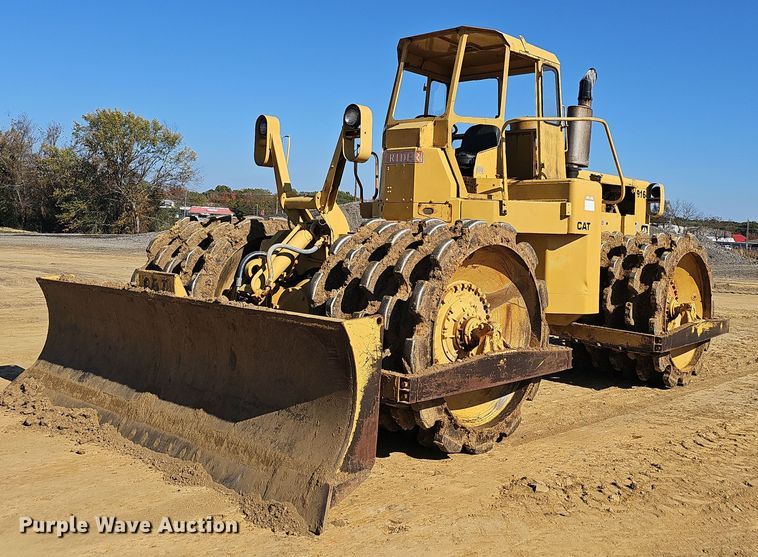 image for item NP9120 1973 Caterpillar 825B  soil compactor