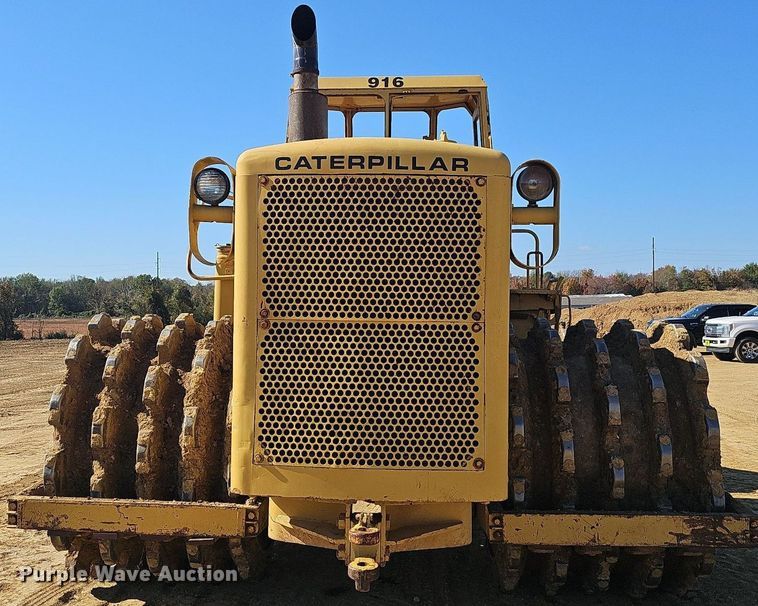 image for item NP9120 1973 Caterpillar 825B  soil compactor