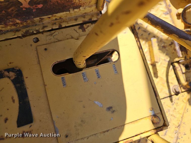 image for item NP9120 1973 Caterpillar 825B  soil compactor