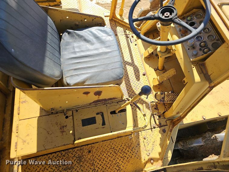 image for item NP9120 1973 Caterpillar 825B  soil compactor