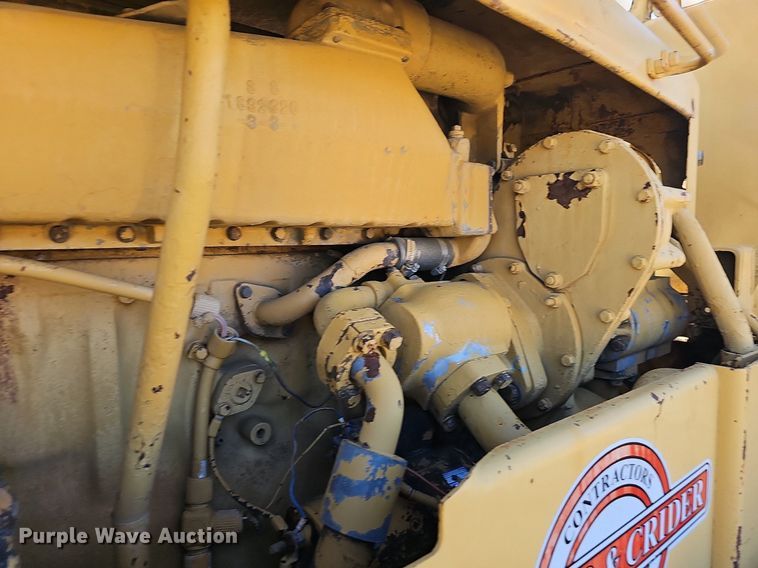 image for item NP9120 1973 Caterpillar 825B  soil compactor