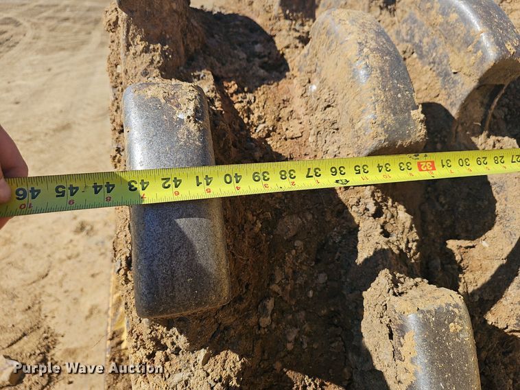 image for item NP9120 1973 Caterpillar 825B  soil compactor