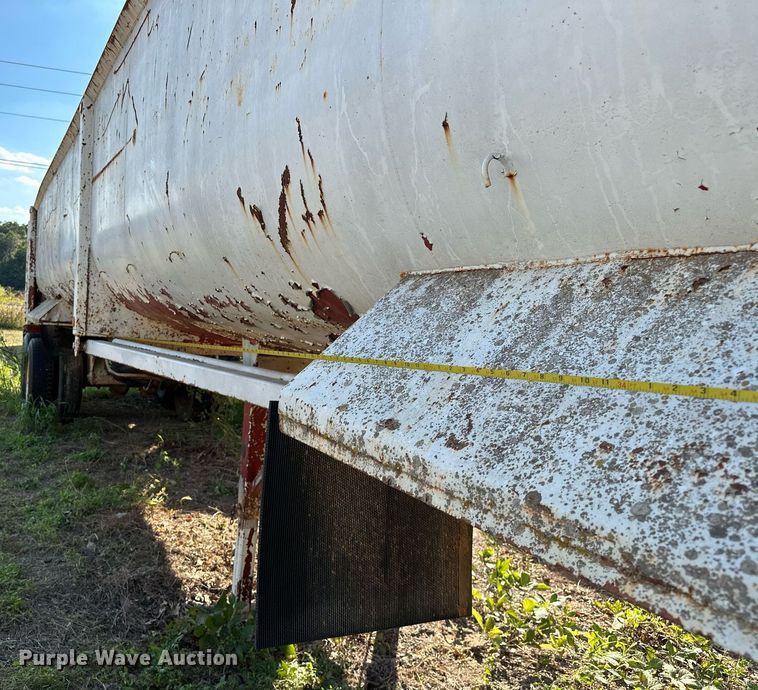 image for item NQ9341 1999 Shop built  end dump trailer