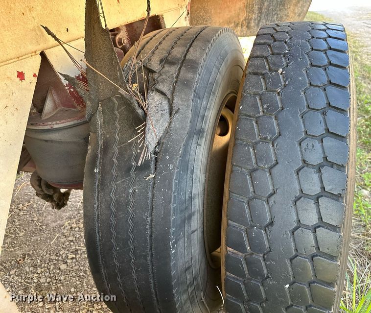 image for item NQ9341 1999 Shop built  end dump trailer