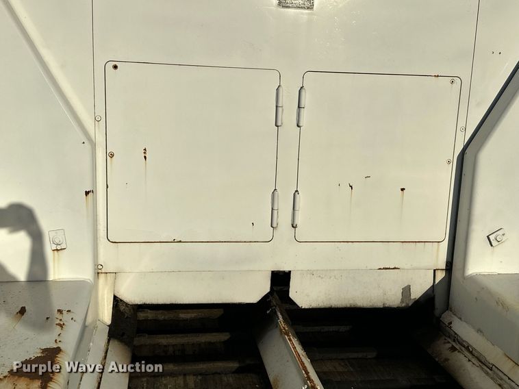 image for item NQ9470 2011 Roadtec RP-195E  paver