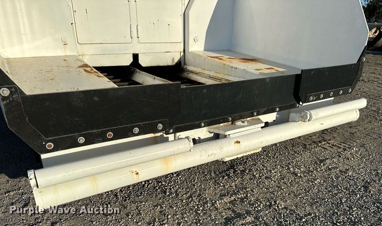 image for item NQ9470 2011 Roadtec RP-195E  paver