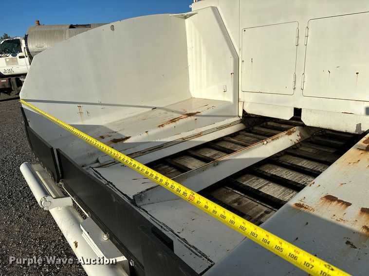 image for item NQ9470 2011 Roadtec RP-195E  paver