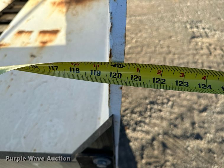 image for item NQ9470 2011 Roadtec RP-195E  paver