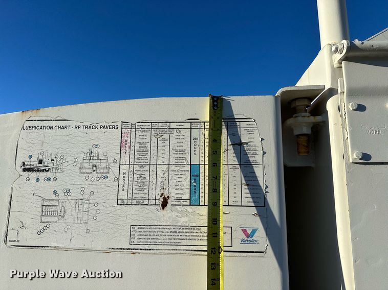 image for item NQ9470 2011 Roadtec RP-195E  paver