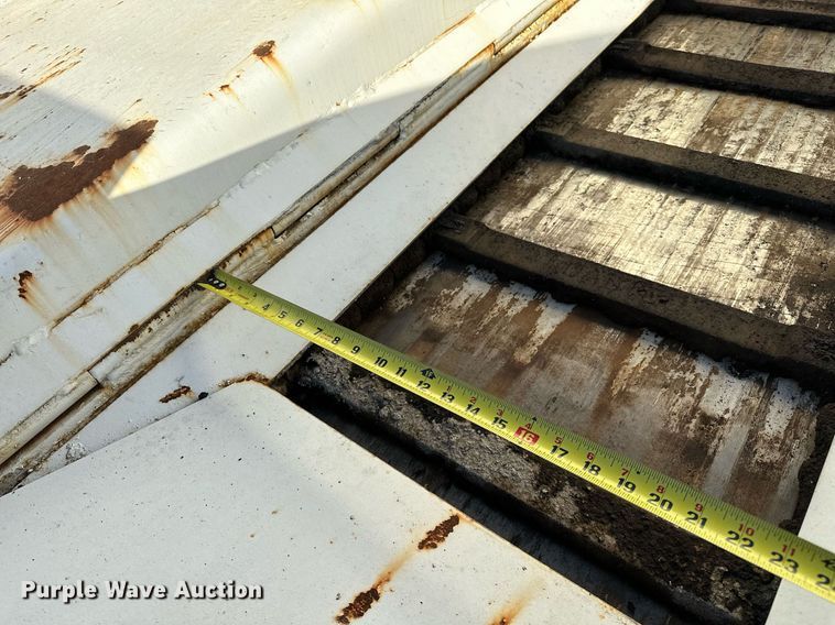 image for item NQ9470 2011 Roadtec RP-195E  paver