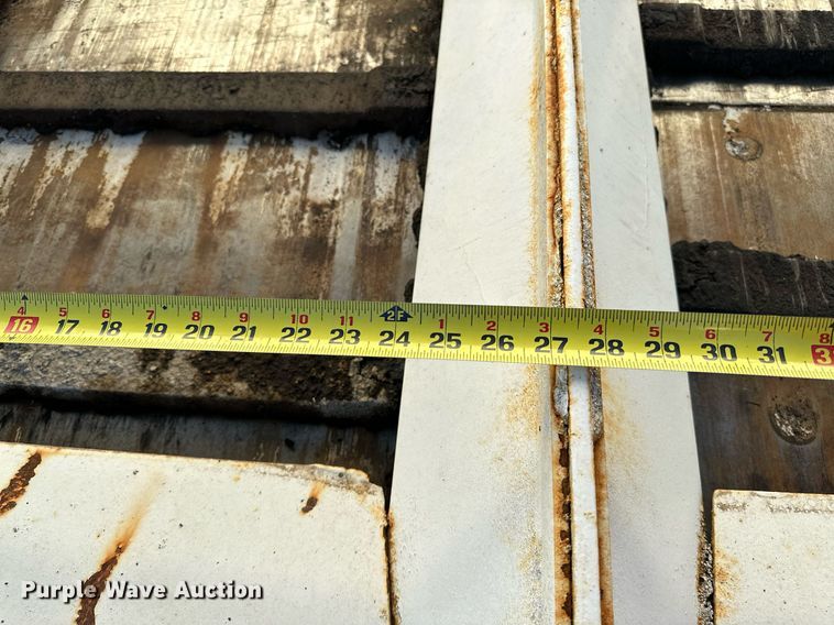 image for item NQ9470 2011 Roadtec RP-195E  paver