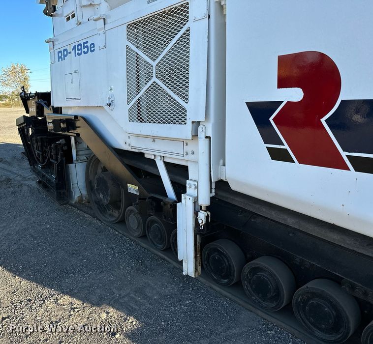 image for item NQ9470 2011 Roadtec RP-195E  paver